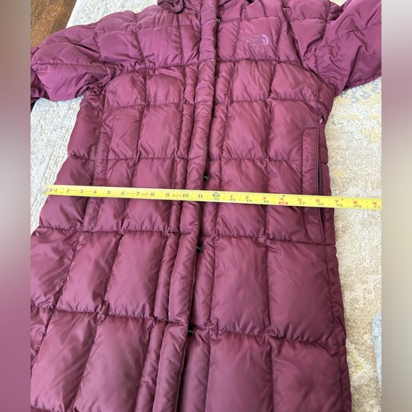 The North Face Metropolis Parka in Burgundy M - Picture 10 of 13